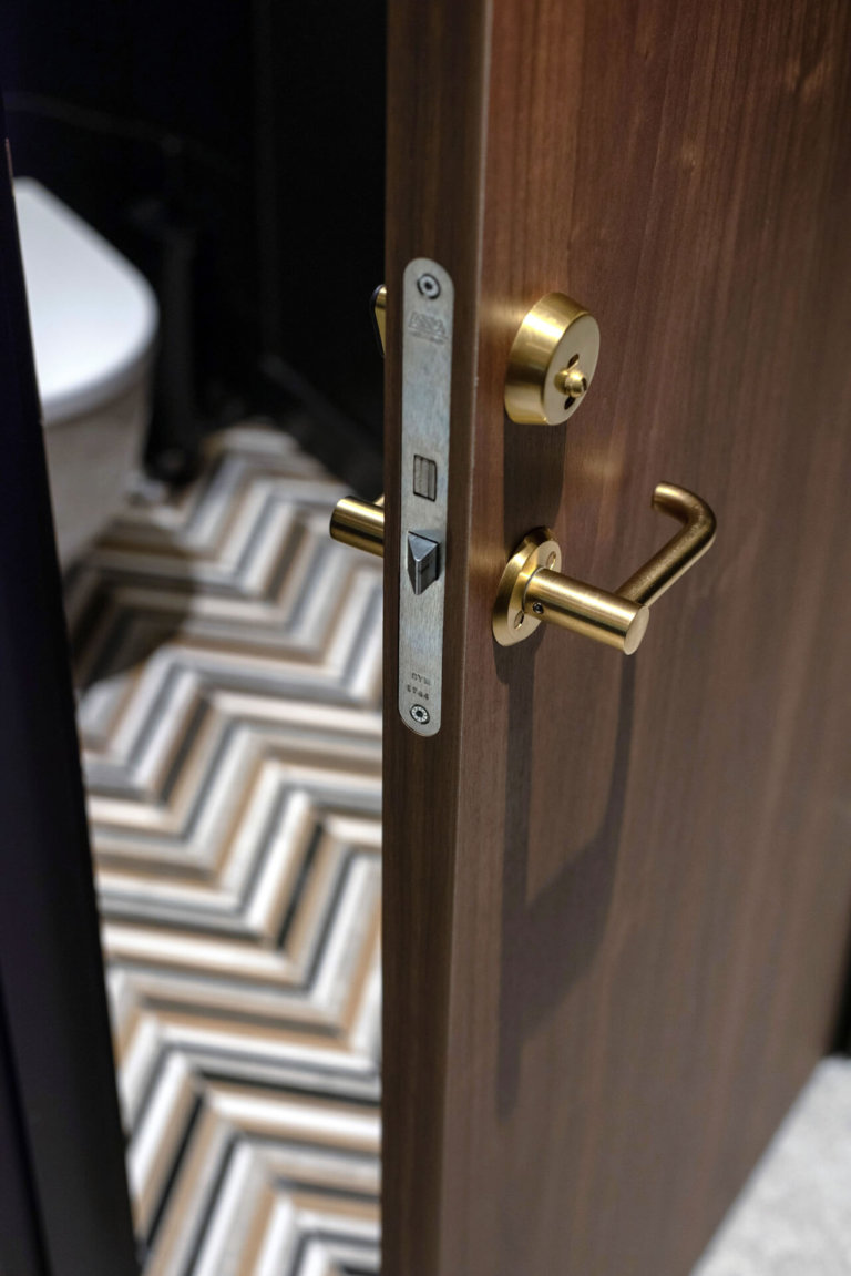 Foto-Aptum-DSC 5110-scaled-1-768x1151