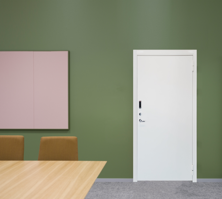 Lagerfoert-Staaldoer-fra-Lagerprisliste-StorByLegeVakt-768x688